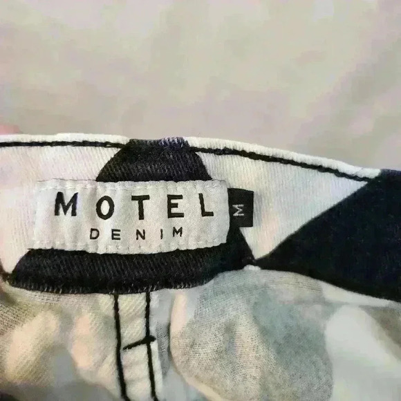 Motel Y2K denim brand womens pants size M - Picture 5 of 5